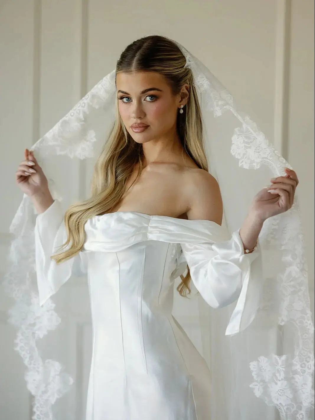 Wedding veil white bride bridal 230cm chapel long elegant beautiful comb new S87c98ceb8b3d4d9883a712959f6b7  main image 4