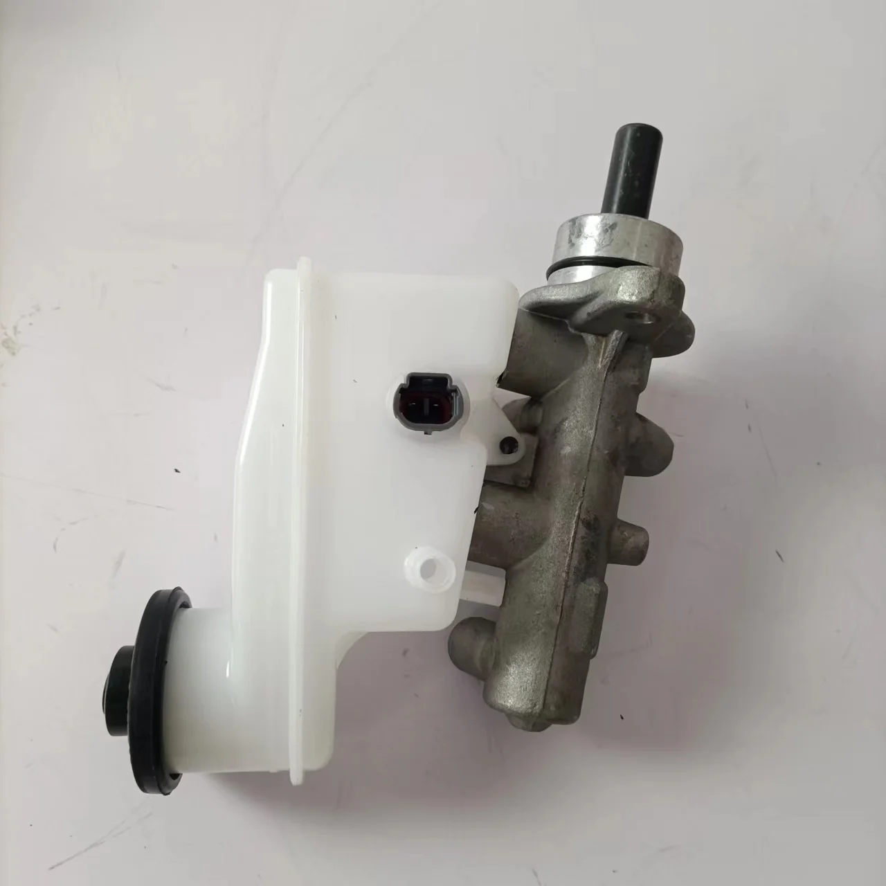 Auto Parts Brake Master Cylinder Pump For Faw Weizi V2