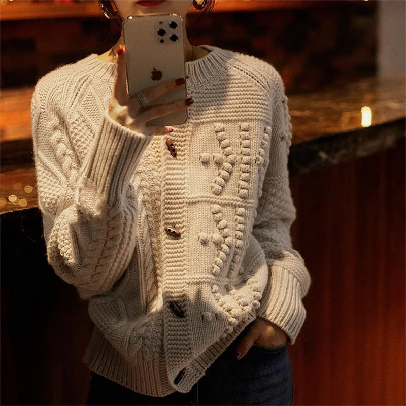 

2023 Vintage Solid Thicken Kintted Cardigans Women New Sweet Slim Long Sleeved Short Sweaters Casual Twisted Autumn Red