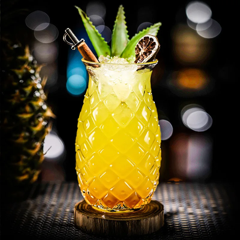 Creative Bar Pineapple Shaped Cocktail Glass Restaurant Special Drink Cup Transparent Juice Glass For Party glass cup