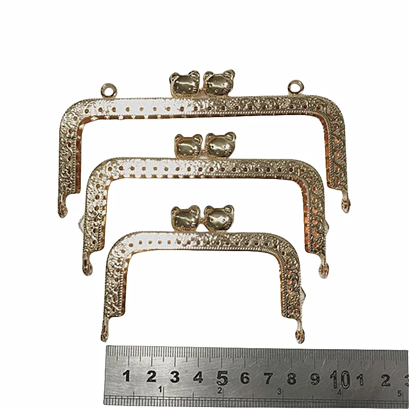 

DIY Jewelry Accessories 8.5-12.5cm Light Gold Square Embossed Kitten Head Animal Head Gold Wholesale Luggage