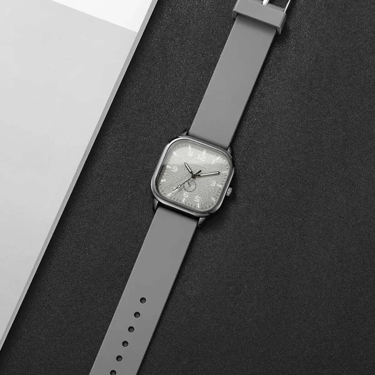 ManWomen's Fashion Elegant Flower Quartz Watch Versatile Daily Wearing Party Valentine's Day Party Easter Ramadan Halloween Chr