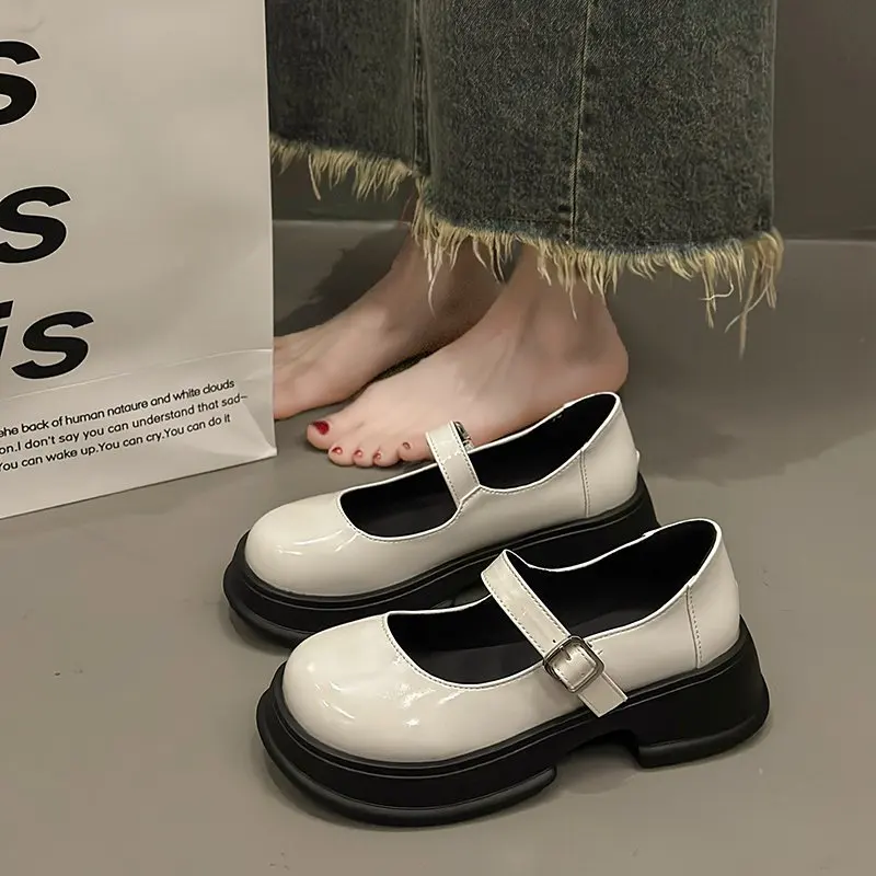 

Женские туфли на плоской подошве, белые туфли-оксфорды в британском стиле, модные кожаные туфли в стиле ретро, римские сланцы, резиновая обувь из искусственной кожи, Мэри Джейн