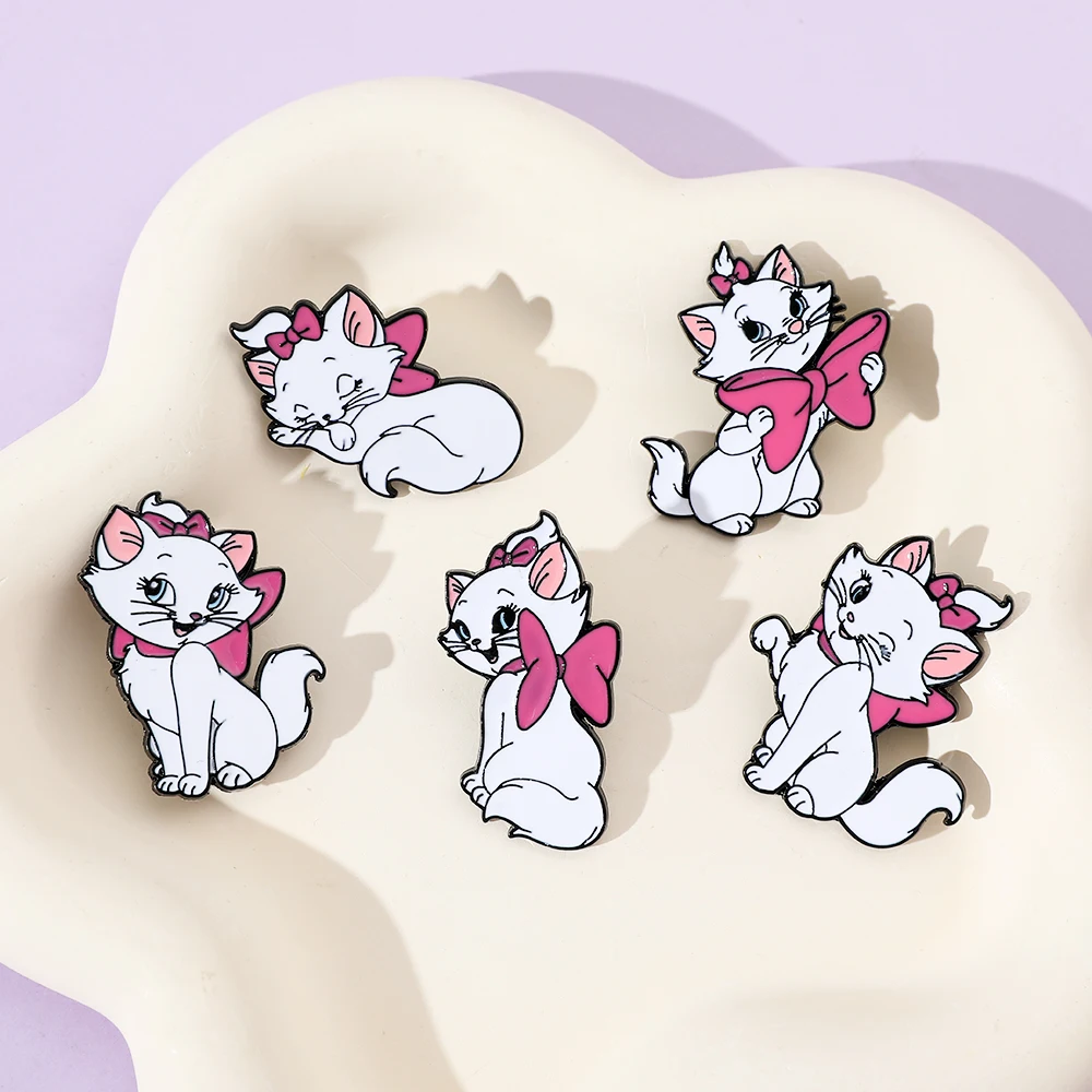 Anime The Aristocats Brooch 5 Pcs Elegant Marie Cat Enamel Pin Metal Emblem Jewelry Backpack Clothing Accessories Festival Gift