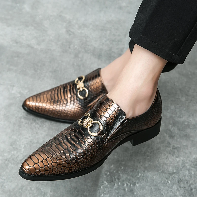 

Spring and Autumn Crocodile Lines Metal Shoes Man Pointed Shoes End Commercial Affairs Banquet Marry Formal Wear Leather Shoes