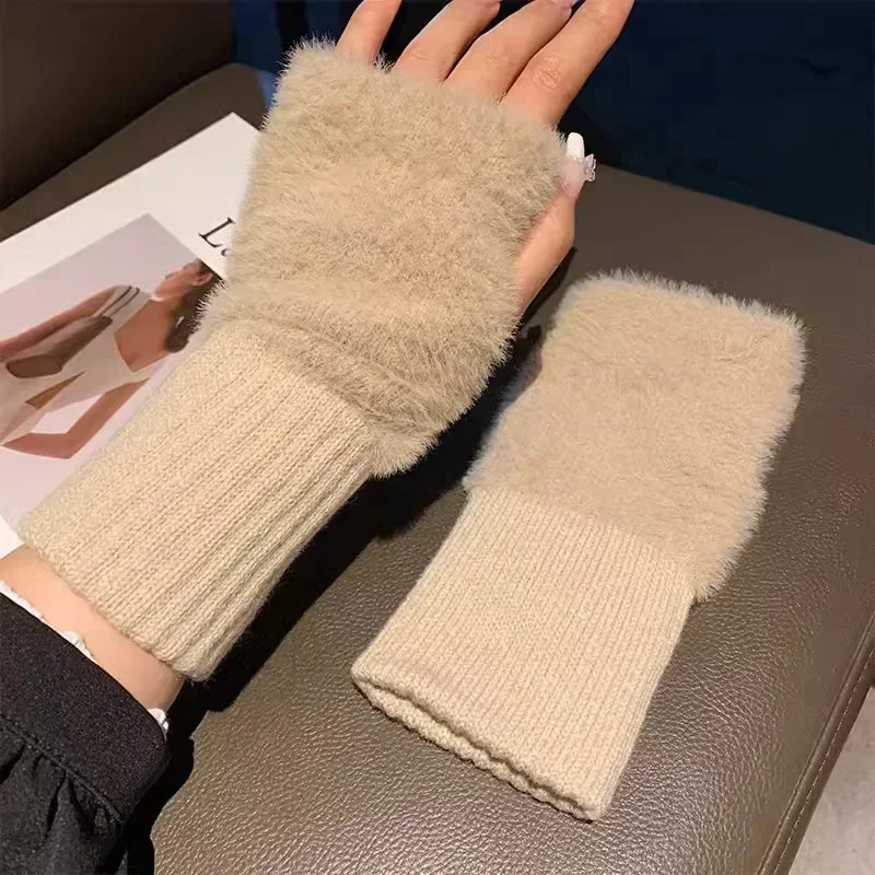 New Solid Color Plush Gloves Women in Autumn and Winter Warm Luxury Woolen Knitted Touch Screen Open Finger Half Finger Gloves