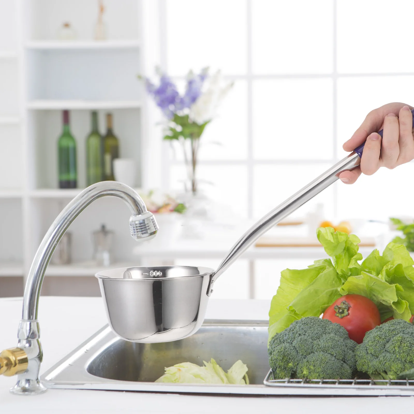 19 29inch Long Handle Stainless Steel Water Ladle Deep Bowl Measurements Hangable Kitchen Bath Scoop Spoon Stainless