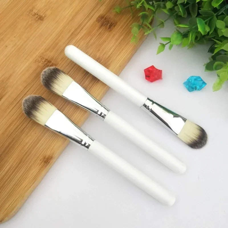 Wooden handle mask brush Wet powder blush loose powder foundation brush beauty makeup tool