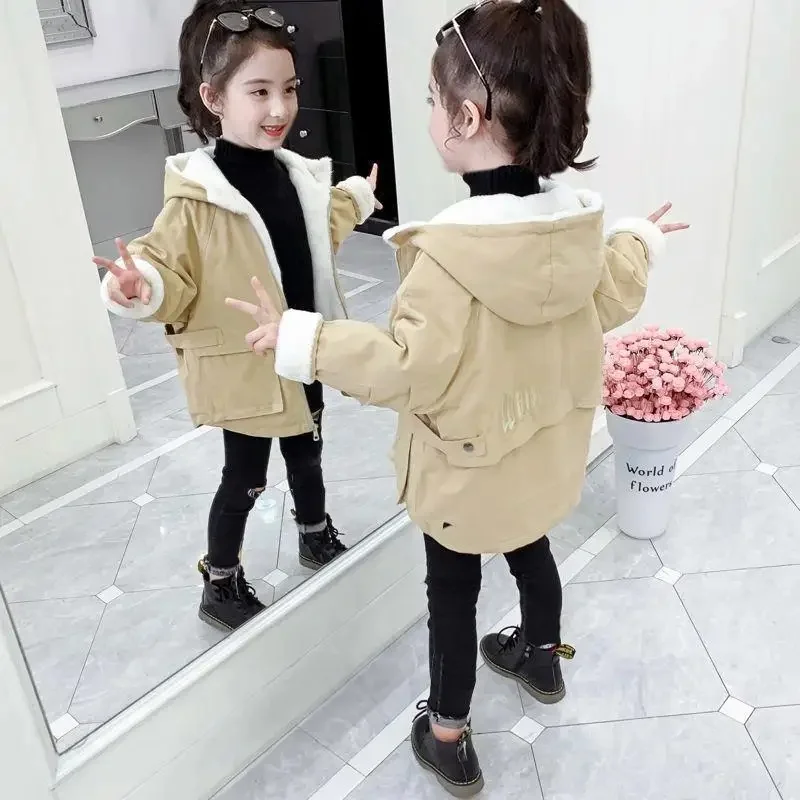 Fleece-lined parka khaki