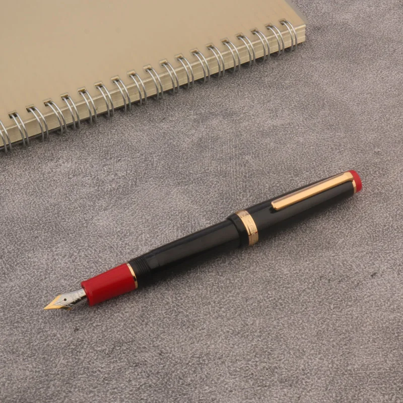 Jinhao 82    ÷ ġ  EF F M  , 繫 б ǰ,   , ǰ