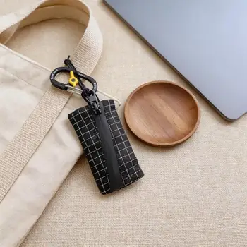 Portachiavi da uomo alla moda con design a scacchi, perfetto per regali, resistente e leggero