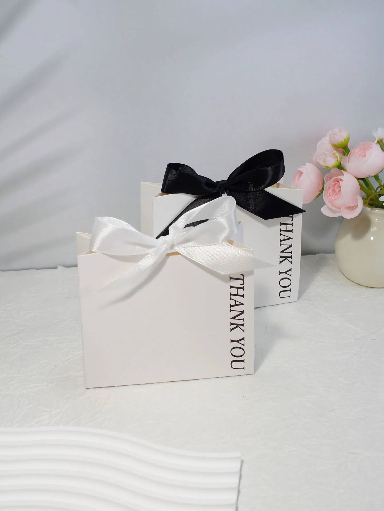 Dankeschön-Süßigkeitenbox, Geschenkbox, Dankeschön-Geschenkbox, Feiertags- und Geburtstags-Süßigkeitenbox, Goldfolien-Design mit Band, Exquisite Geschenkbox – Detail 6