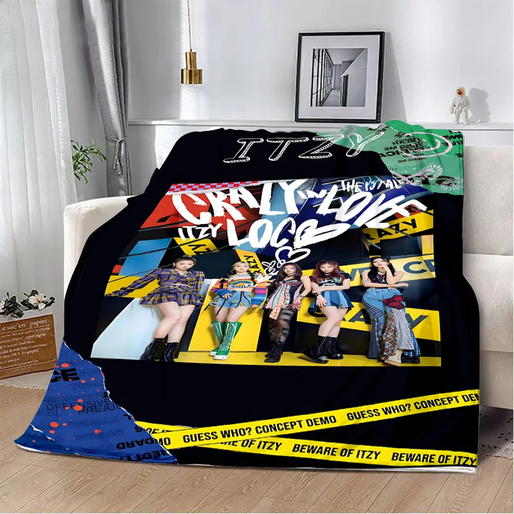 KPOP ITZY Printed Blanket for Bed Sofa Armchair Picnic Blankets Warm Blanket Comfortable Blanket Home Travel Birthday 2