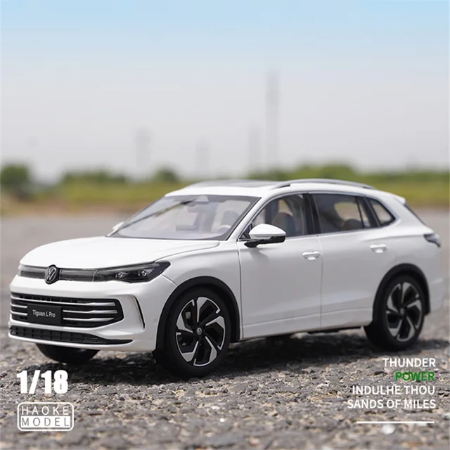 Volkswagen Tiguan L Pro 1/18 スケールモデルミニカー 1:18 Scale Paudi Volkswagen Tiguan L Pro 2024 Gold Diecast