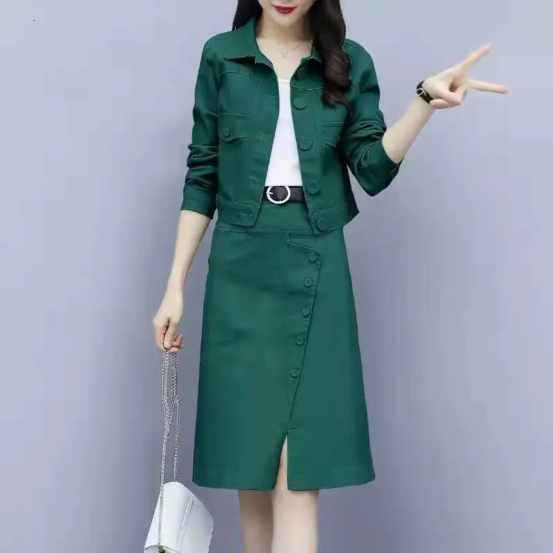 

Spring And Autumn 2023 New Women's Leisure Fashion Hiding Meat Royal Sister Light Mature Style Foreign Two Piece Skirt Set