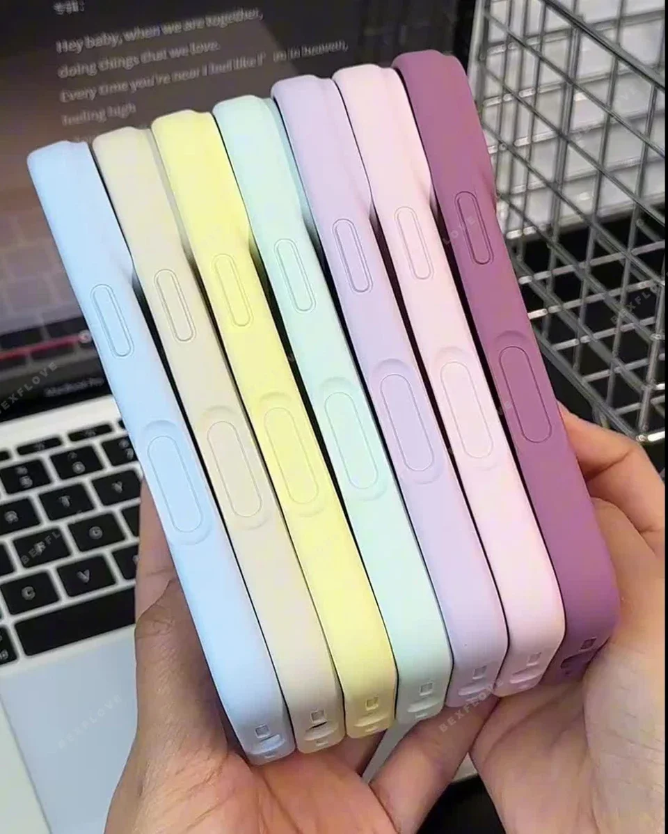 Elegant Liquid Silicone Magnetic Phone Case with MagSafe Charging Protection
