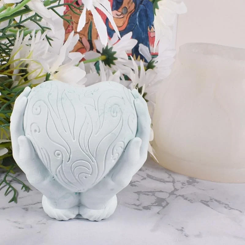

Two-handed Holding Love Candle Silicone Mold Carved Heart-shaped Candle Making Plaster Soap Chocolate Baking Tool Wedding Gift