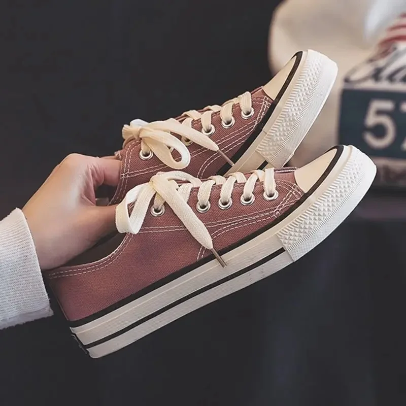 1970s low-top-cameo Red