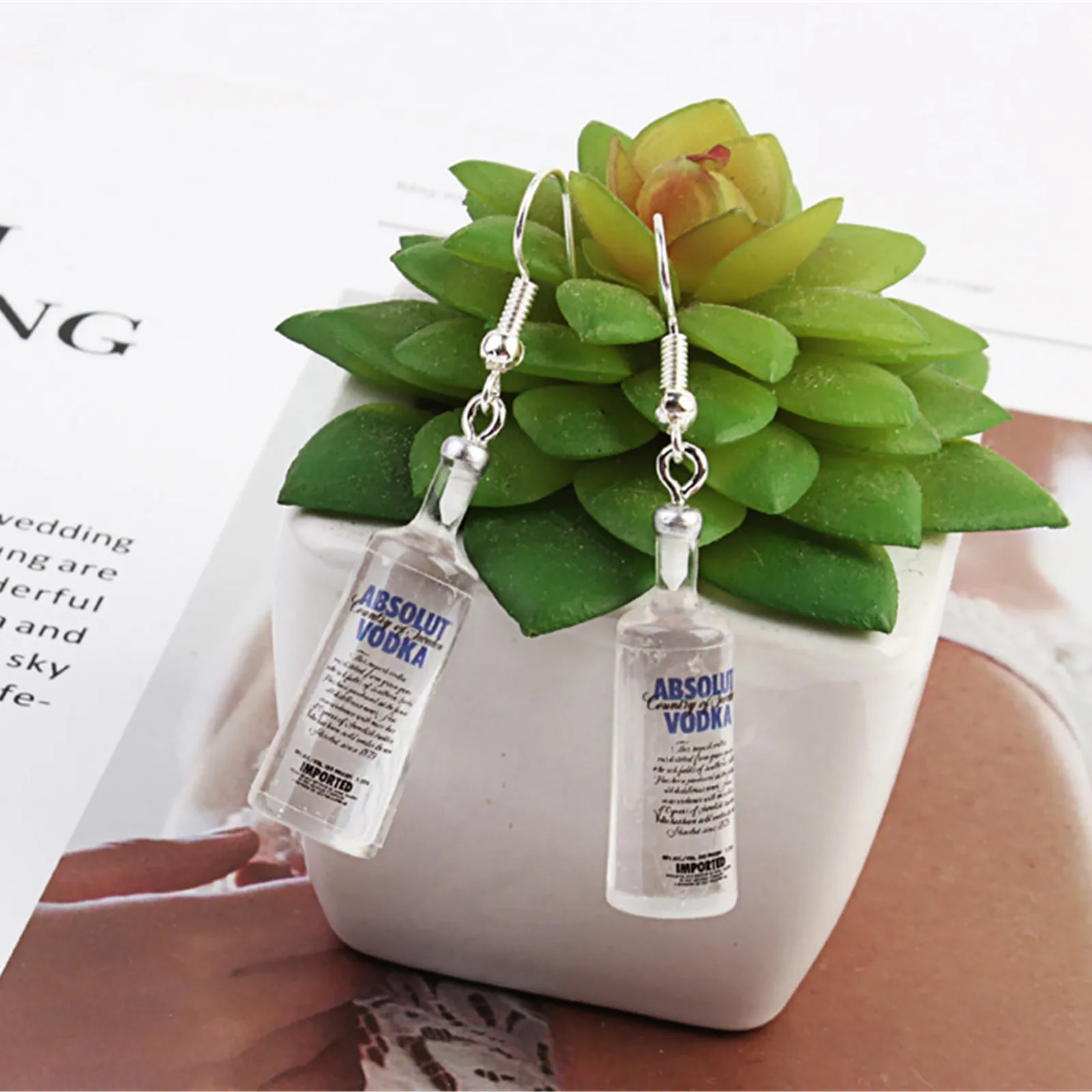 Small Wine Bottle Mini Vodka Earrings Transparent Drink Bottle Ear Clip Stylish And Fashion Design Accessories Pendientes