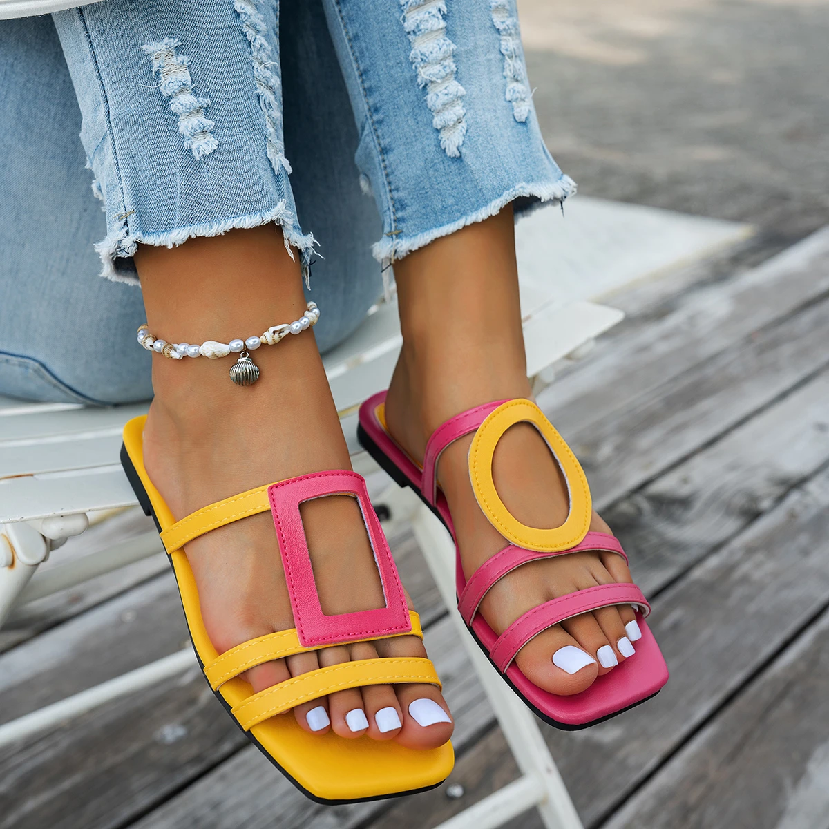 2026 Women's Summer New Outdoor Non-slip And Wear-resistant Casual Slippers Large Size Fashion Color-blocked Sandals_vogvips.com