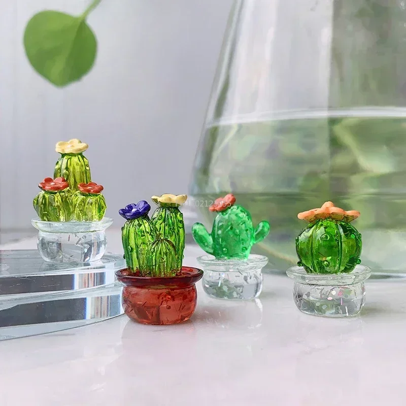 4pcs/1pcs Mini Cactus Figurines Ornaments Cactus Bonsai Decor Sculptures and Figurines Desktop Ornament Car Home Decoration
