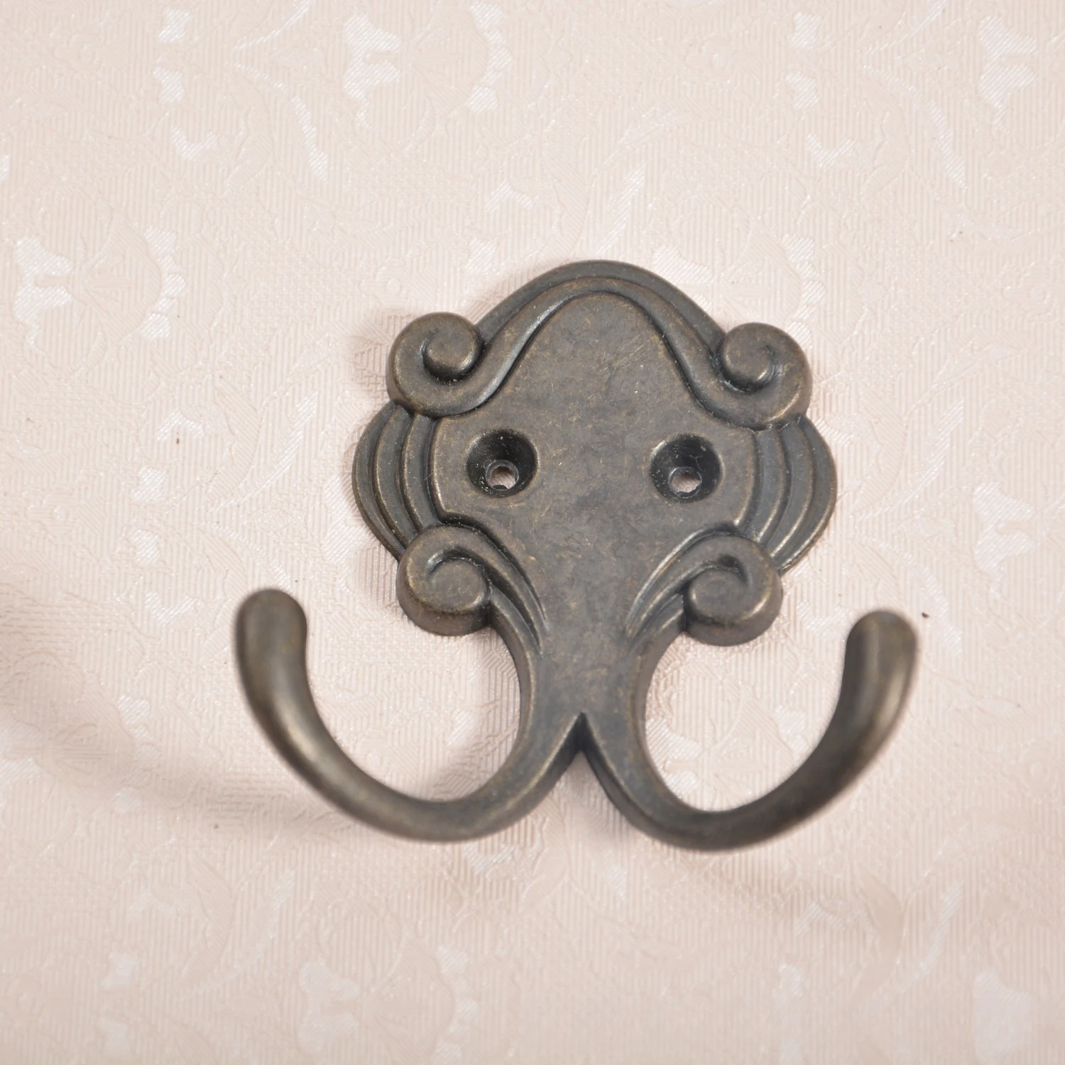 Retro Clothes Hooks Wall-mounted Metals Coat Rack Double-headed Home Storage Hanger for Bedroom Bathroom Towel Key Bag