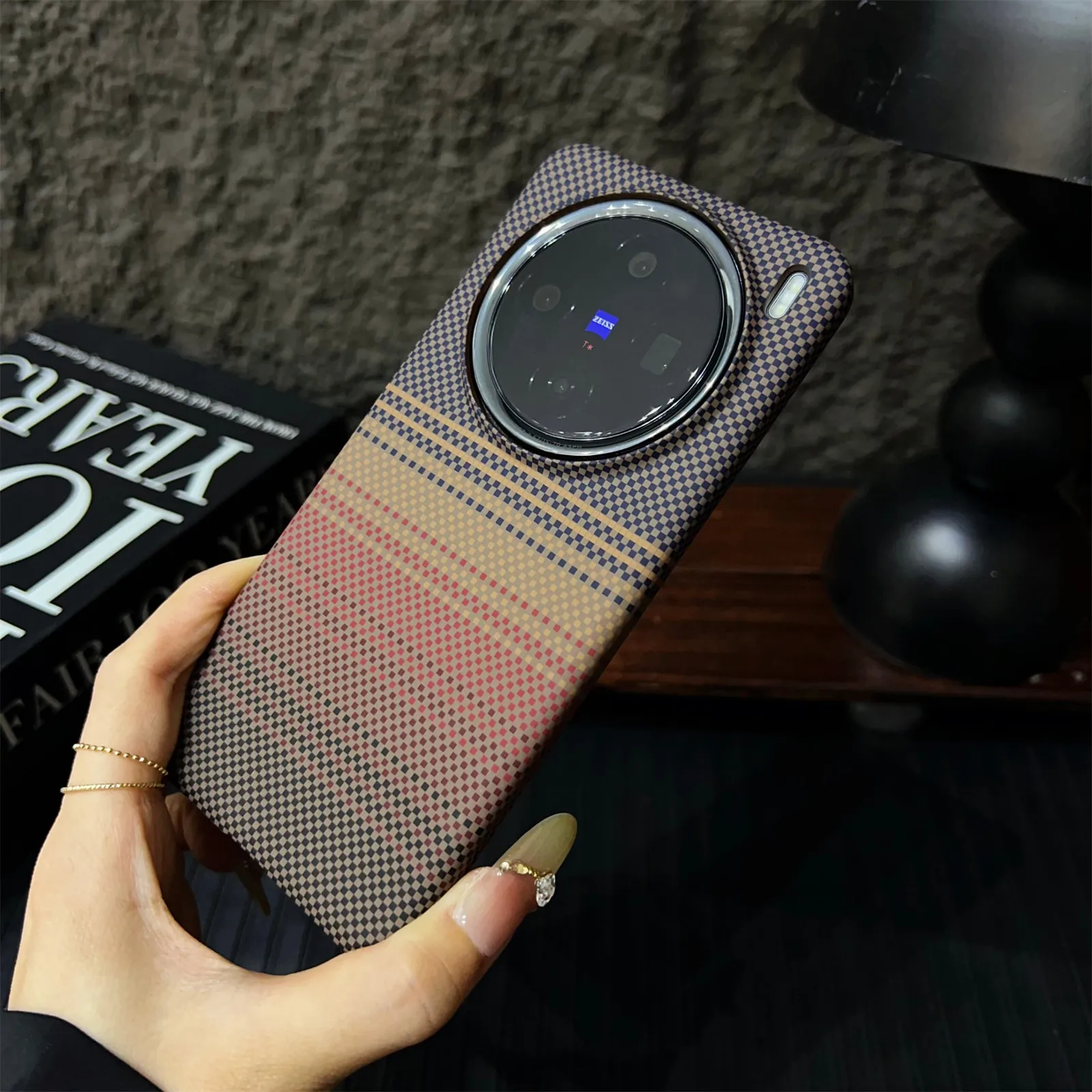 VIVO Phone Case - Slim Kevlar Carbon Fiber Design, Anti-Drop Magnetic Cover, Matte Hard Shell