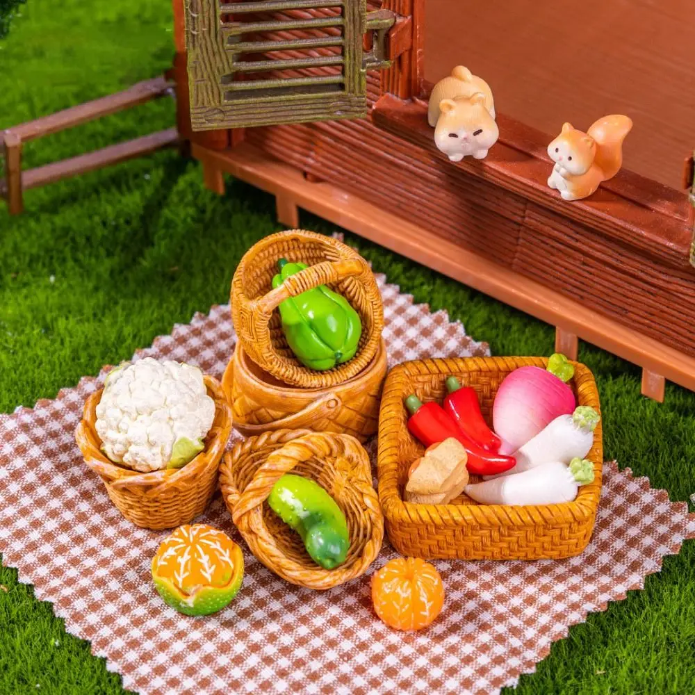 2pcs 미니 1/12 귀여운 인형 집 시뮬레이션 수지 등나무 프레임 손으로 짠 과일 야채 식품 저장 대나무 바구니
