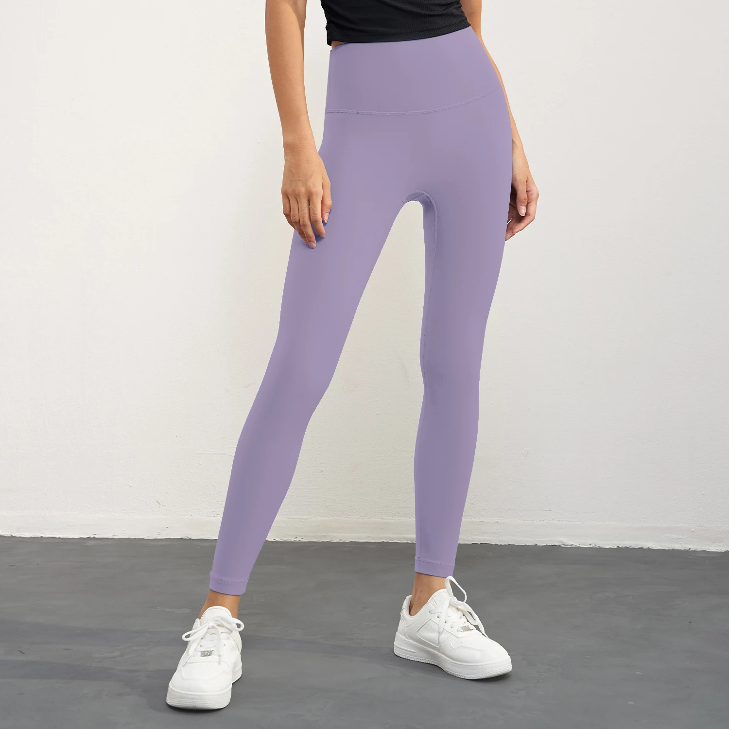 Sports yoga pants for women with high waist, running, cycling, quick drying, breathable, and hip lifting high-quality yoga pants