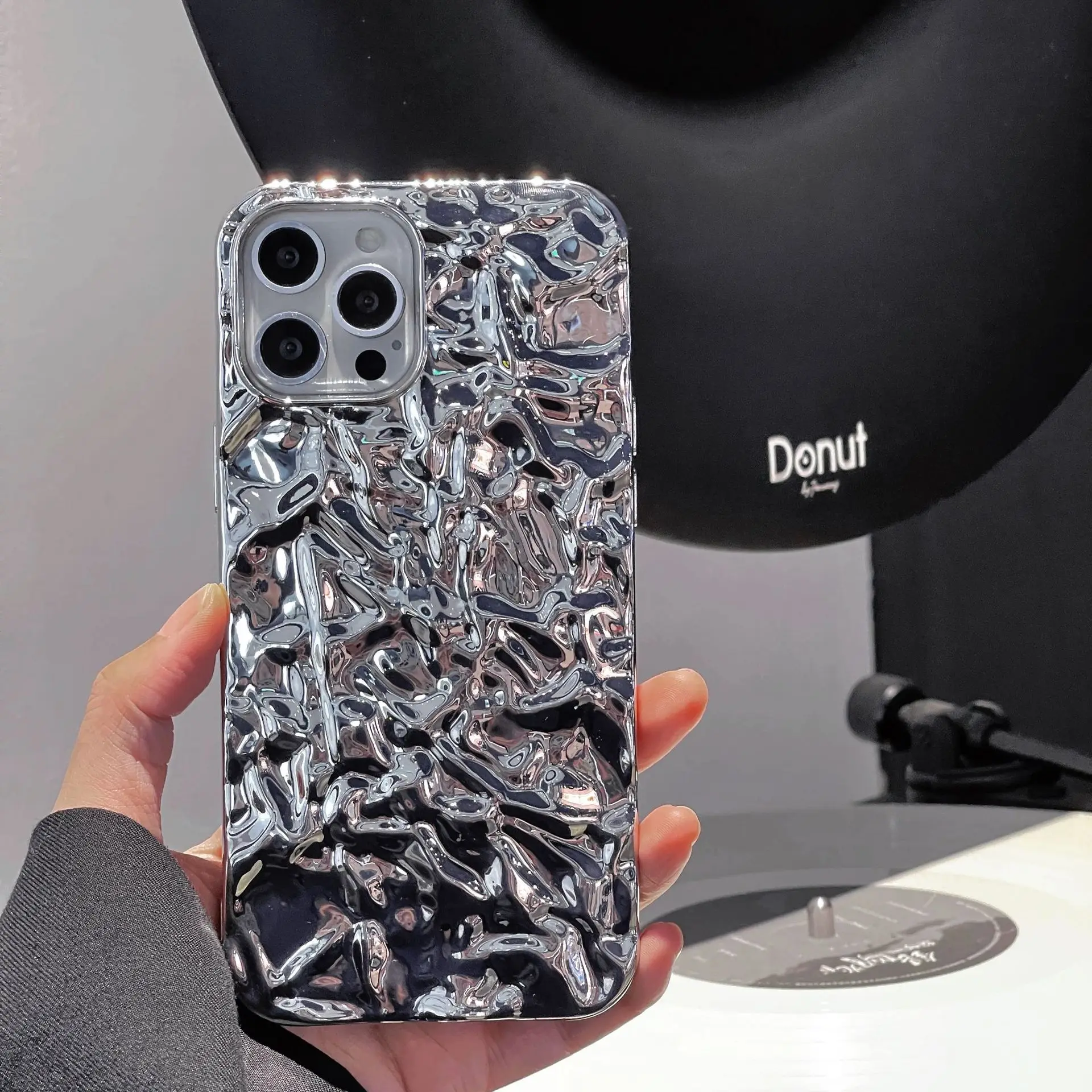 

Ruffled Plating Anti-fall Mobile Phone Case for Men and Women Suitable for iphone14 13 12 11 Pro Max Plus Mini X XS XR XSmax