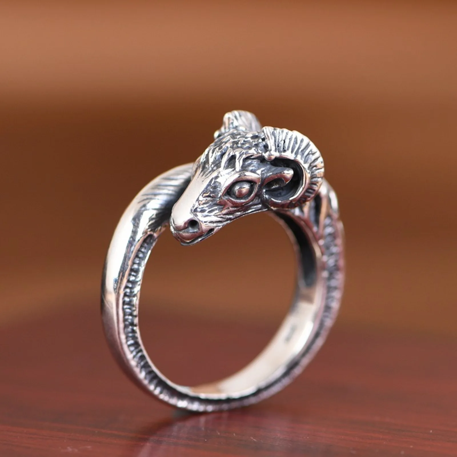 

Real Solid 925 Sterling Silver Band Men Women Lucky Retro Carved Goat Head Ring