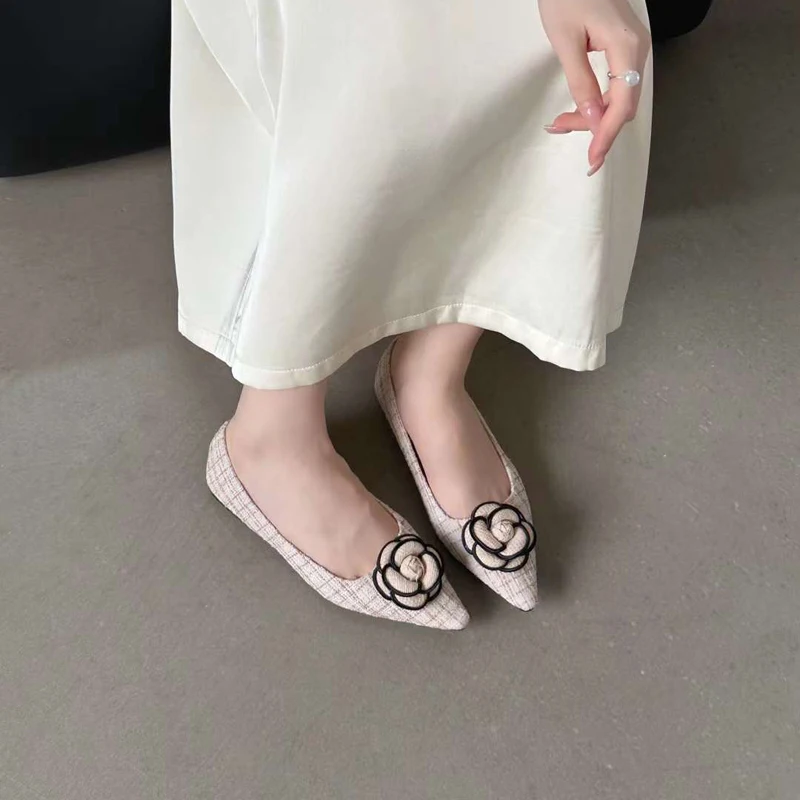 Ladies Flat Shoes Pink Pointed Toe Mary Jane Shoes Comfort Low Heeled Pumps 3D Flowers Black Flats High Heels Chusseure Femme