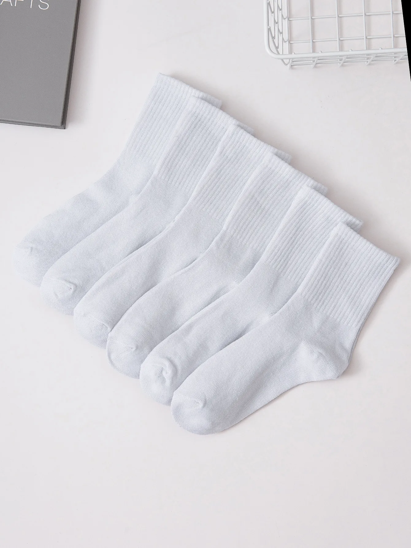 6 pairs Women Striped Socks Pattern and Solid In Black and White Fashion Milddle Tube Socks Comfortable Breathable striped socks