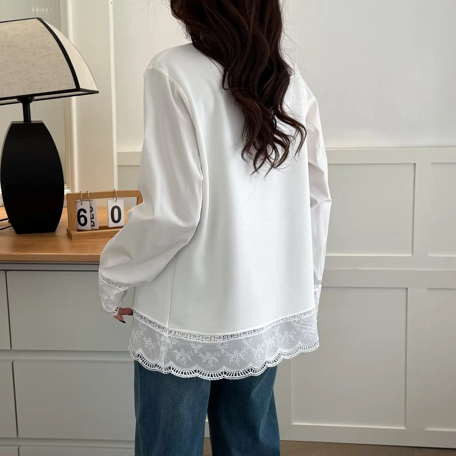 Fashion Plus Size Women's T-Shirt Autumn New Style Elegant Lace Patchwork Long Sleeve Top 2182