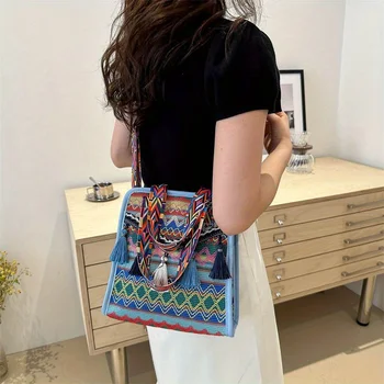 حقيبة كروس أنيقة ومطرزة بوهو شيك للنساء - حزام قابل للتعديل، تصميم قابل للطي مع سحاب للإغلاق 3