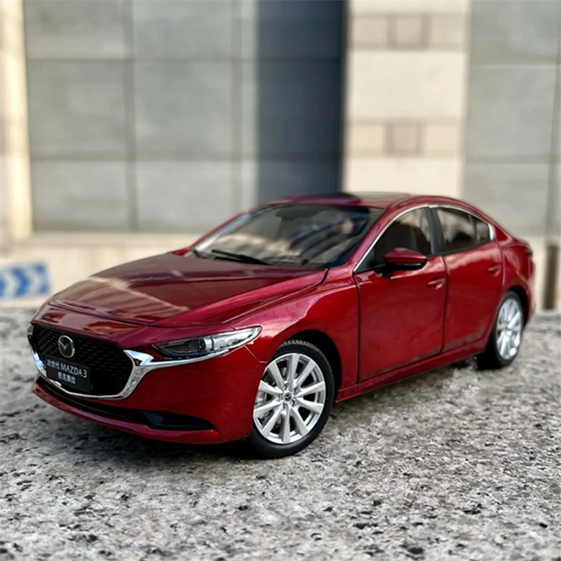 マツダ3　アクセラ　mazda　AXELA　モデルカー　ミニカー　1/18 Amazon | 1/18 MAZDA 3 マツダ AXELA アクセラ 青 | ミニカー・ダイ