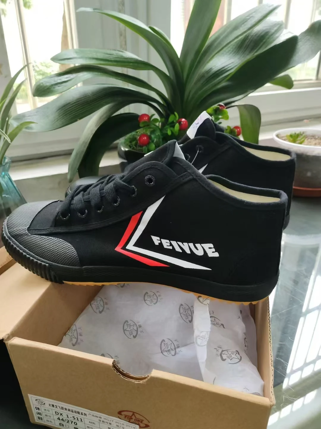 Description Picture 3 of itemTOPONE Original Kung Fu Shoes Mid-high-top espadrilles with lace-up white canvas sneakers Wushu Soft Comfortable