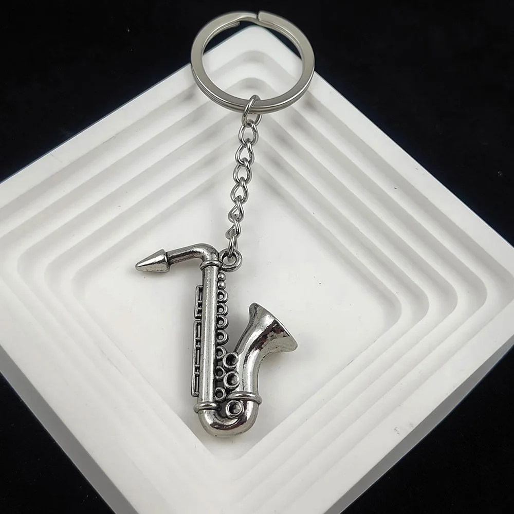 

Saxe Instrument Pendant Keychain Exquisite Zinc Alloy Keyring Men Car Keychains Hip-hop Jewelry Accessories Gifts Free Shipping