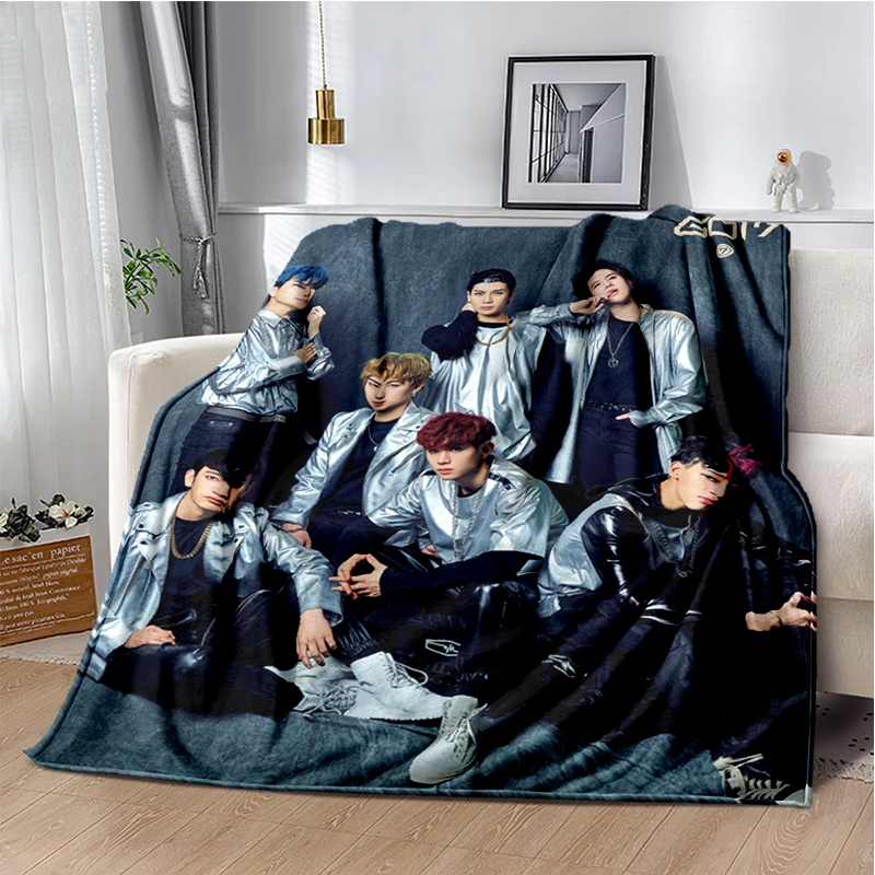 

Band Group GOT7&Wang Jia'er Blanket, Home Office Leisure Sofa Blanket, Multifunctional Travel Warm Blanket Gift Blanket