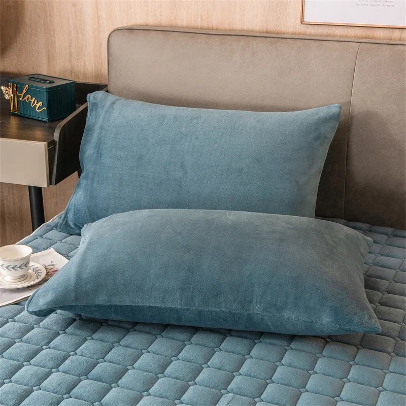 Velvet mattress cover