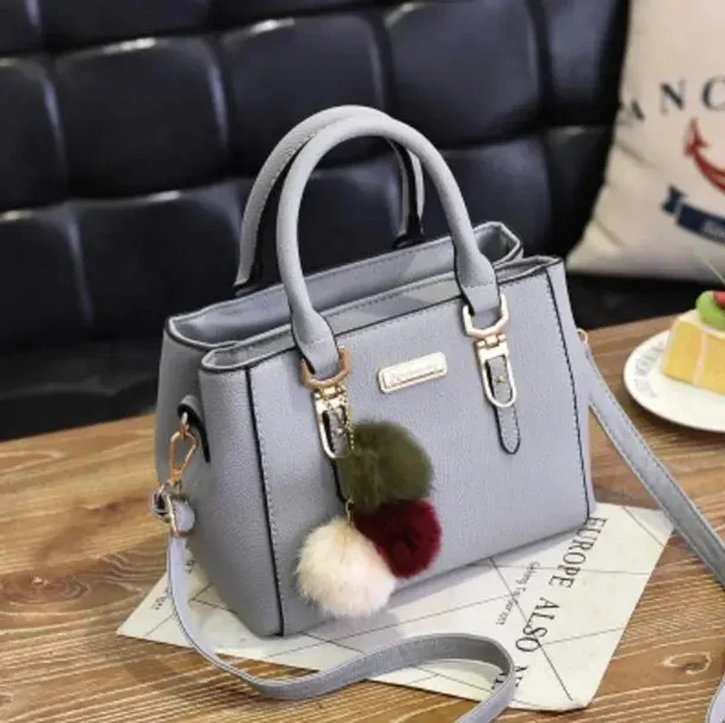 

LWX01 Fashion Women Hairball Shopper Totes Solid Color PU Leather Large Capacity Handbag Ladies Luxury Designer Crossbody