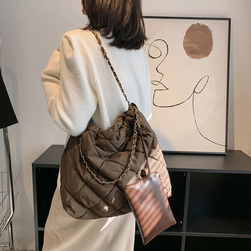 chanel expandable tote