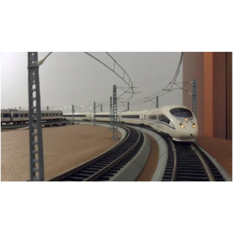 

Модель поезда 1:87 в масштабе 1:87, 4 шт.