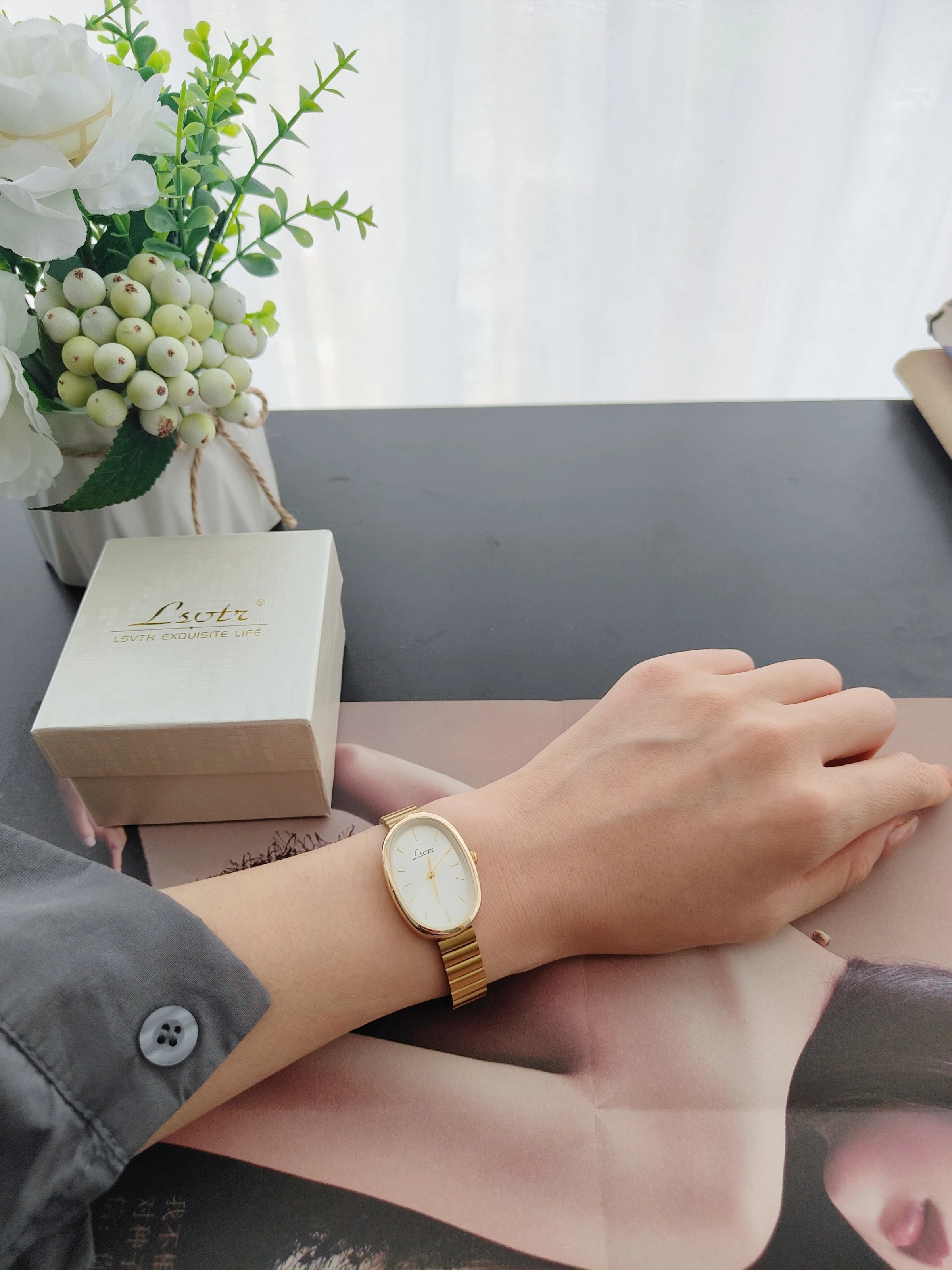 1 Piece of New Fashion Gold Bracelet Women's Watch Retro Luxury Fashion Simple Elegant Accessible Luxury Elegant Versatile Watch Women's Quartz Watch 6