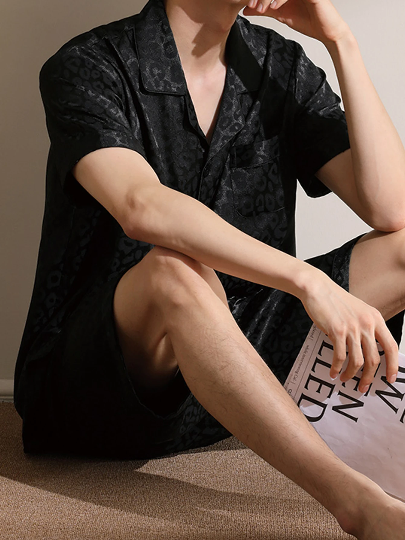 Men's pajamas short sleeved summer ice silk home clothing men's summer casual thin cardigan can be worn as a set home clothing