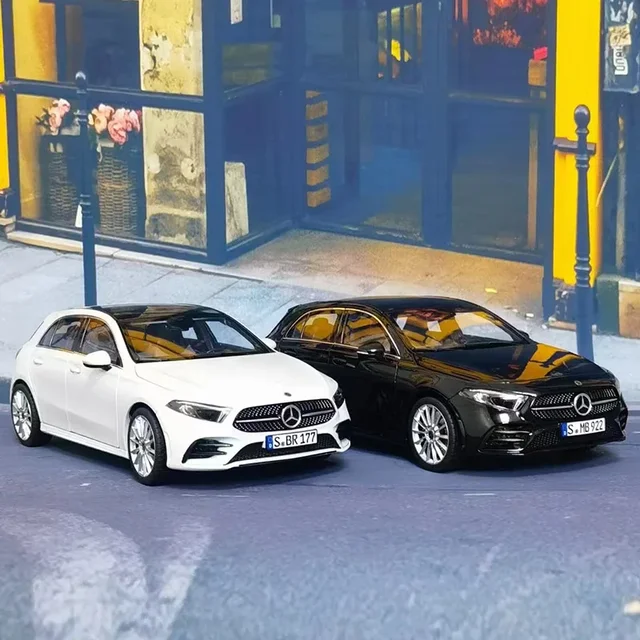 Diecast 1/18 Scale Mercedes Benz A-class GLA A180 AMG Alloy