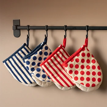 Style Polka Dot Heat-Resistant Oven Mitts for Home Use,Japanese Microwave Safe Gloves  kitchen gloves  heat resistant gloves