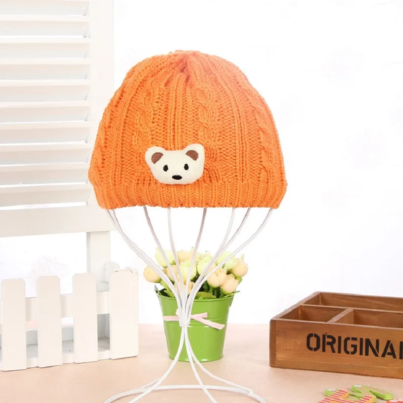 Рисунок 5 - Детская вязаная шапка с мягким помпоном