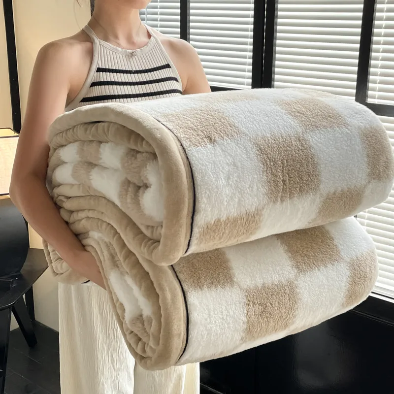New Grade A Half-sided Velvet Autumn Winter Keep Warm Blankets for Bed Soft Fluffy Warmth Sofa Blanket Shawl Napping Blankets