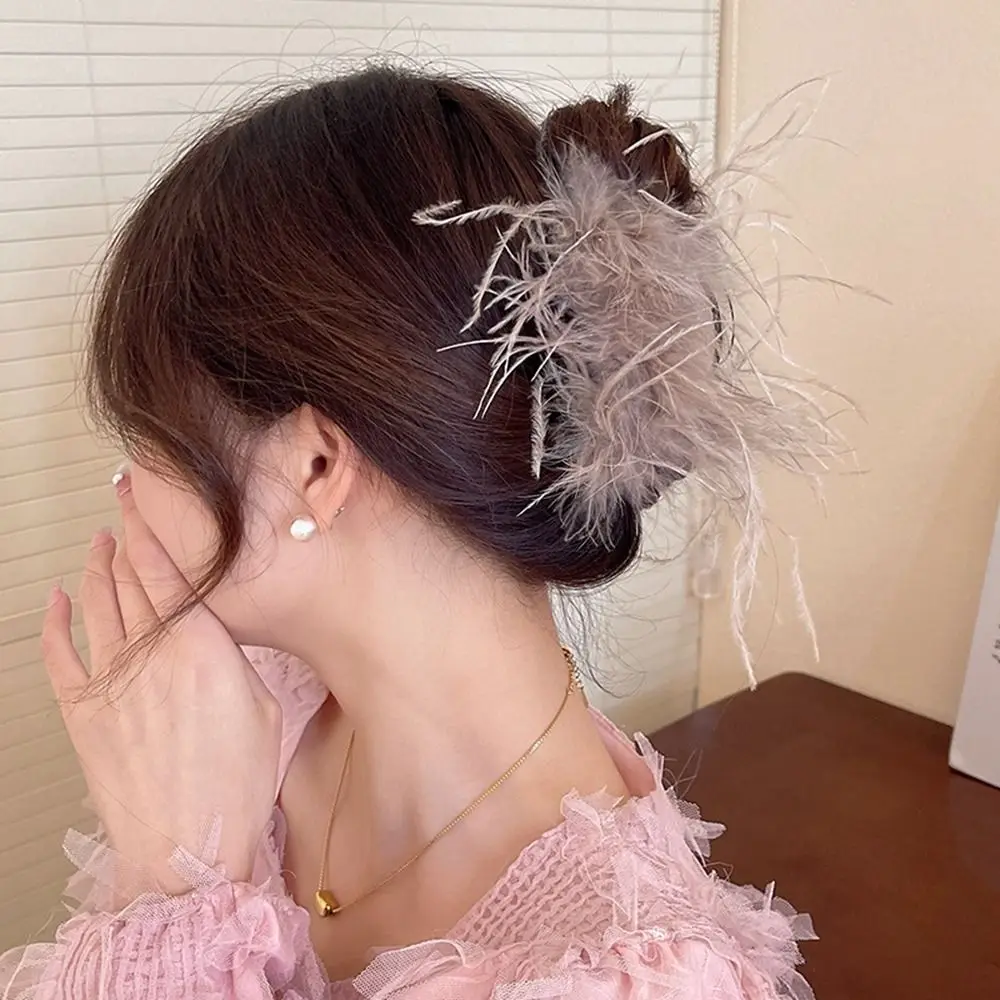 

Fairy Party Headwear Fluffy New Year Headwear Plush Korean Hair Accessories Women Hair Clips Feather Hair Claw Feather Hairpins